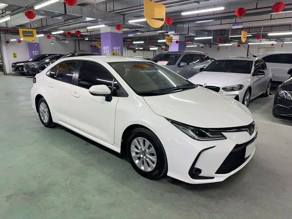 Toyota Corolla 2022 — фото 3