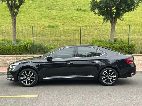 Skoda Superb 2023