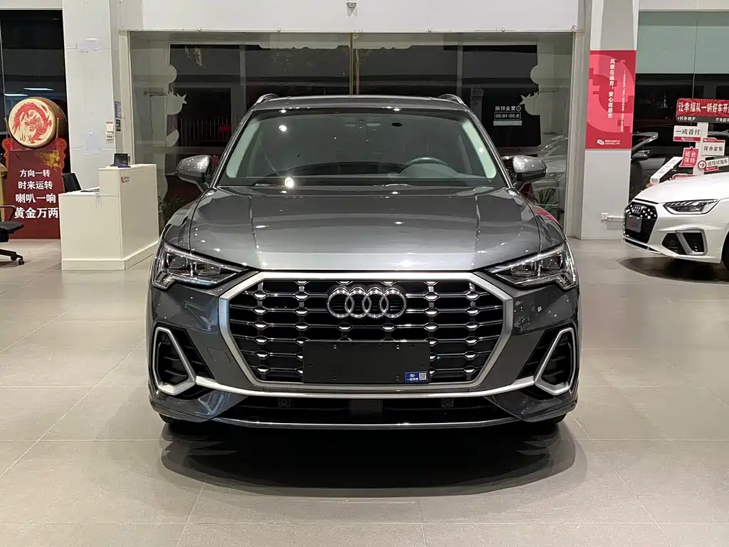 Audi Q3 2022 — фото 2