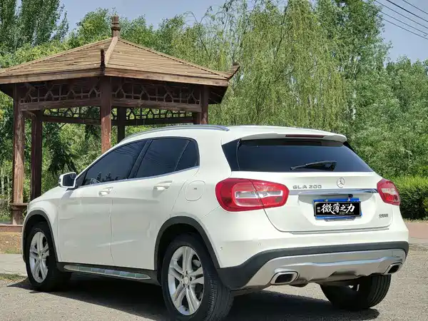 Mercedes-Benz GLA 2015