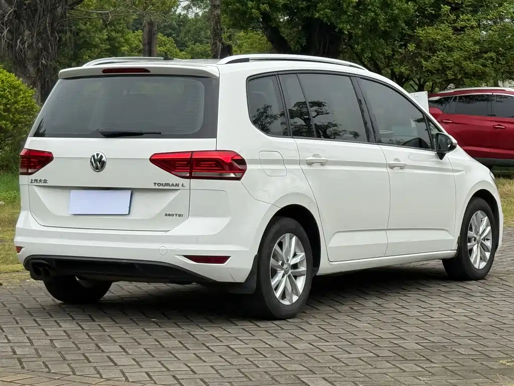 Volkswagen Touran 2016 — фото 9