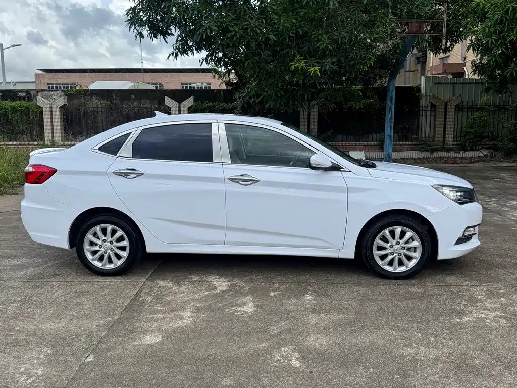 Changan V7 2018