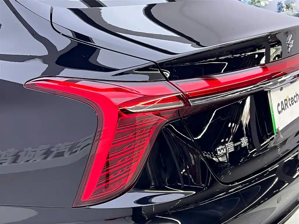 Hongqi H5 PHEV 2025 — фото 10