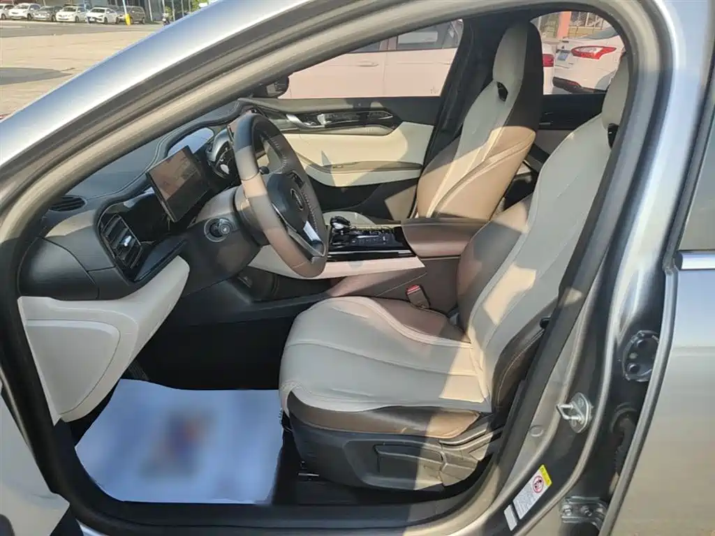 BYD Qin PLUS 2023 — фото 15