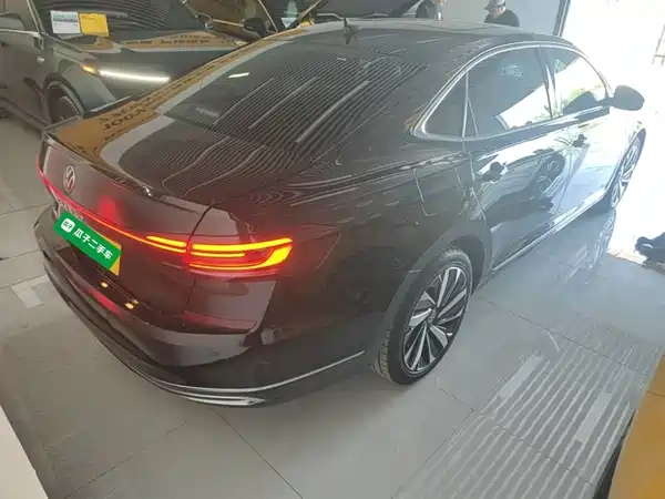 Volkswagen Passat 2022