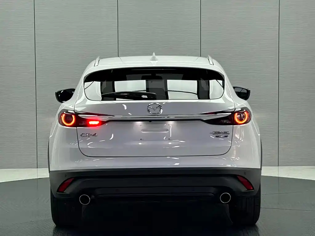 Mazda CX-4 2023 — фото 4