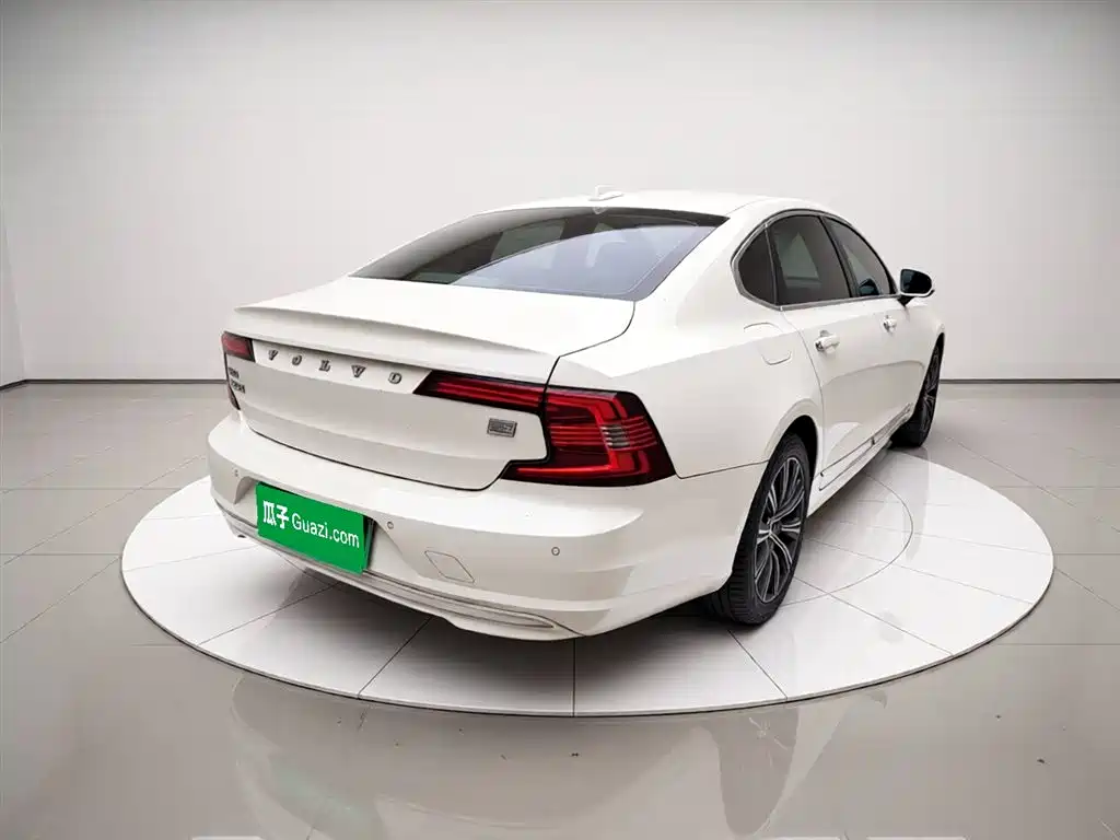 Volvo S90 PHEV 2021 — фото 4