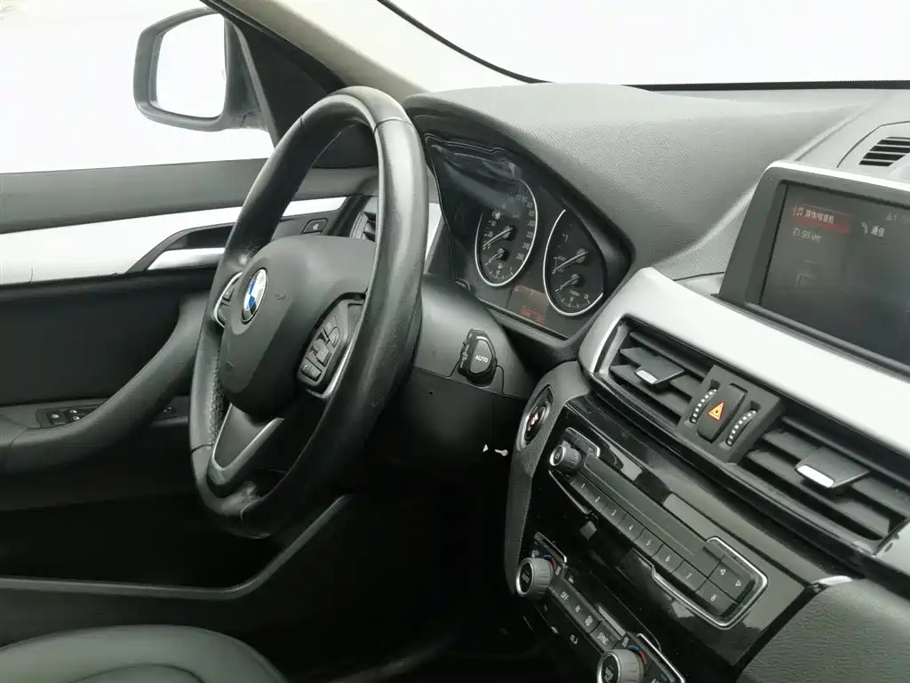 BMW X1 2017 — фото 22