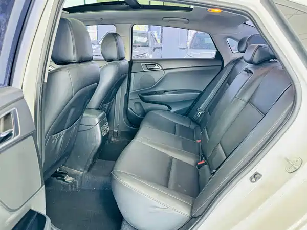 Hyundai Mistra 2014