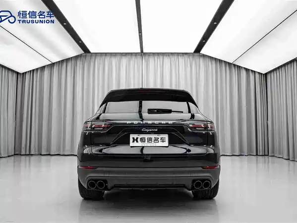 Porsche Cayenne 2021