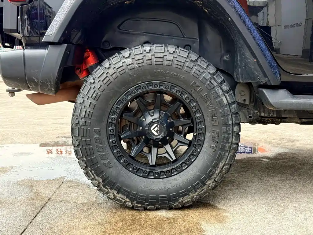 Jeep Wrangler 2019 — фото 12