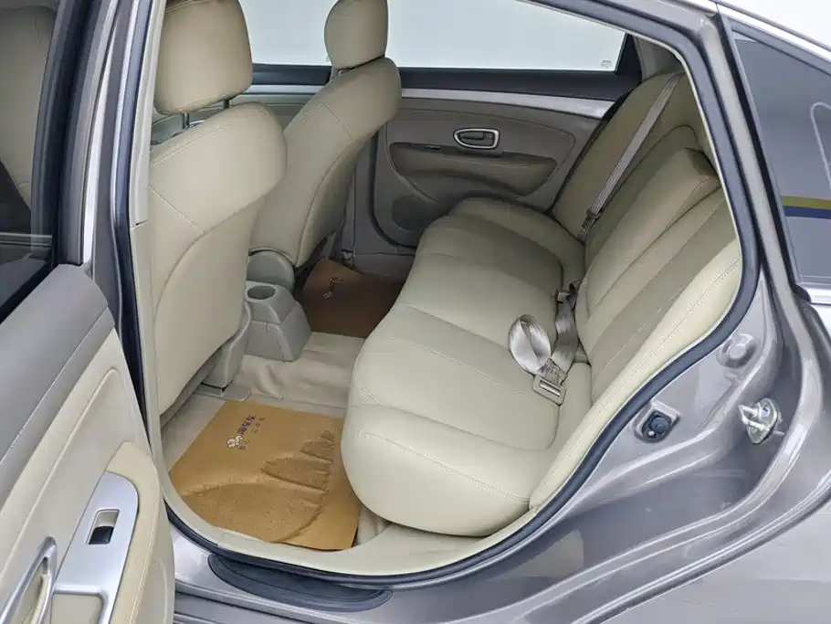 Nissan Sylphy 2015 — фото 11