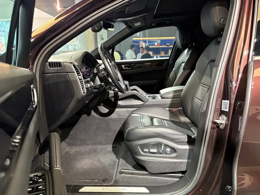 Porsche Cayenne 2018 — фото 9