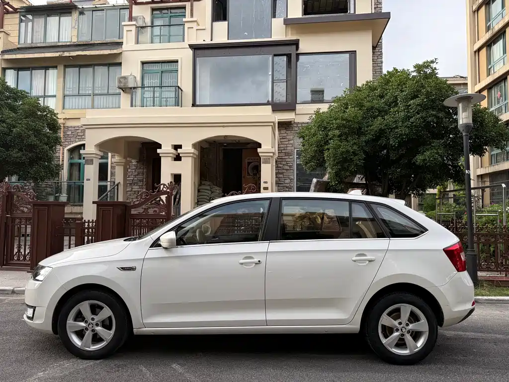 Skoda Rapid Spaceback 2017