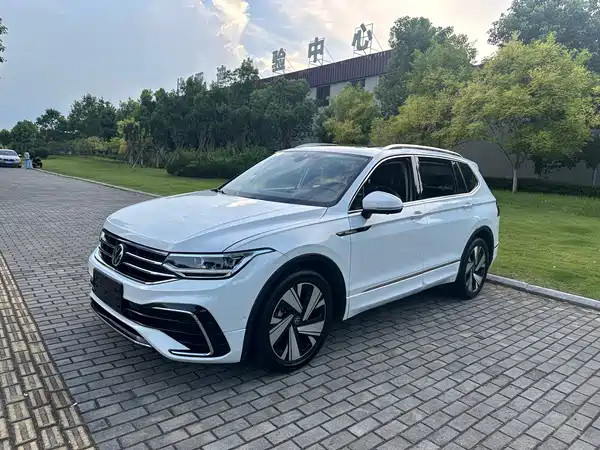 Volkswagen Tiguan L 2023