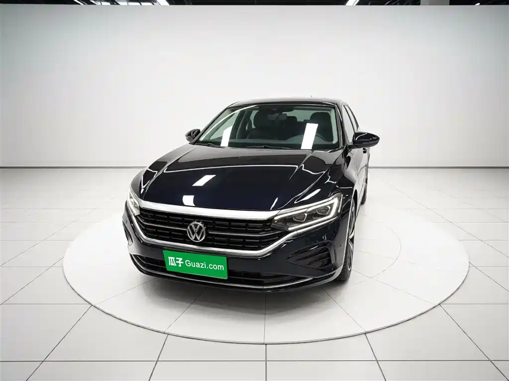 Volkswagen Passat 2023 — фото 3