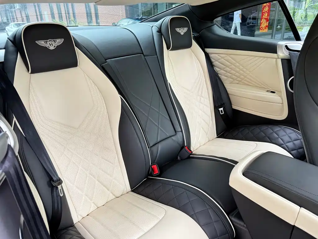 Bentley Continental 2014 — фото 10
