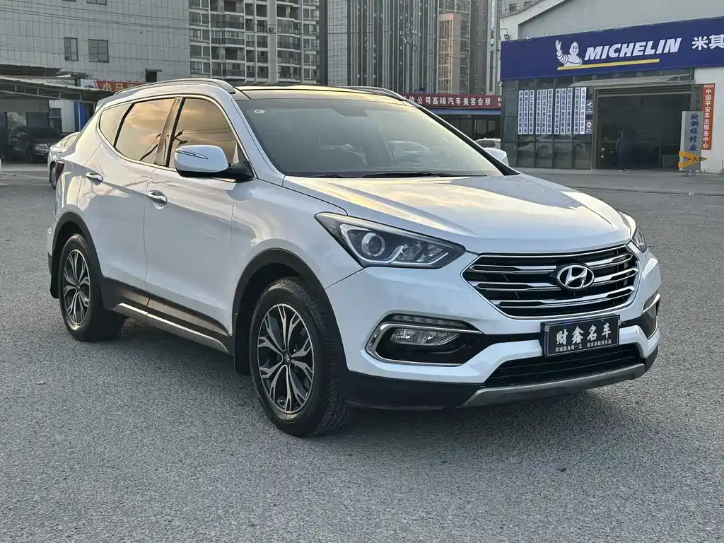 Hyundai Santa Fe 2017 — фото 3