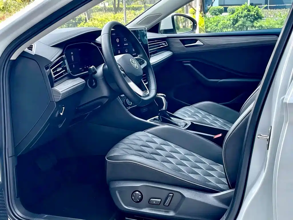 Volkswagen Sagitar 2023