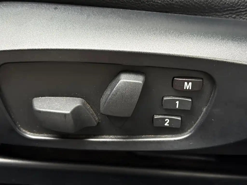 BMW X1 2015 — фото 11
