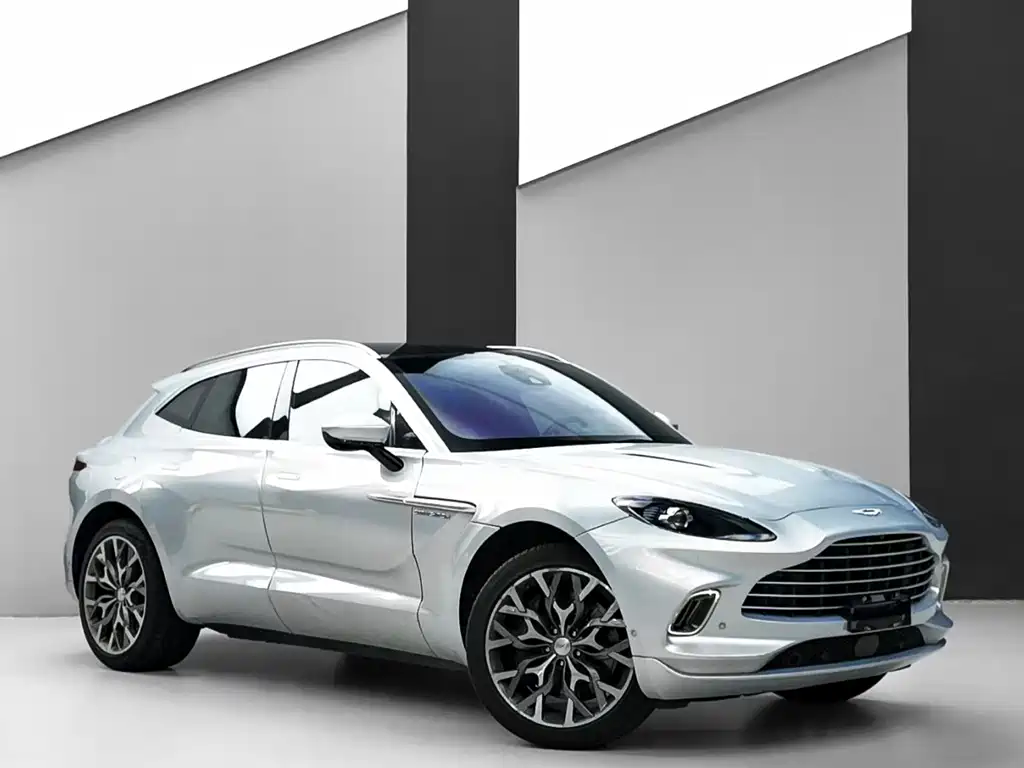 Aston Martin DBX 2023 — фото 3
