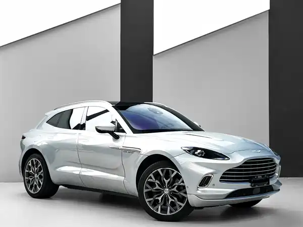 Aston Martin DBX 2023