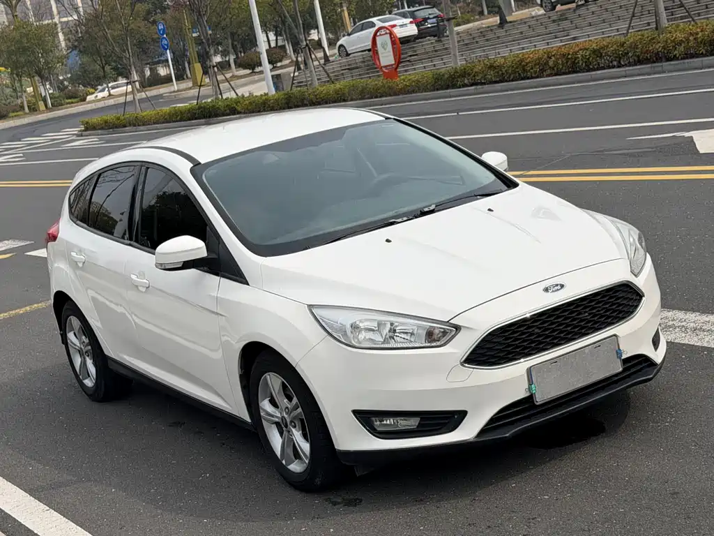 Ford Focus 2016 — фото 3