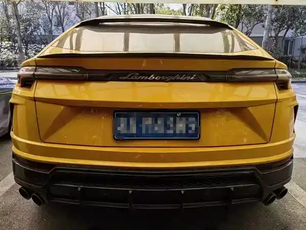 Lamborghini Urus 2021