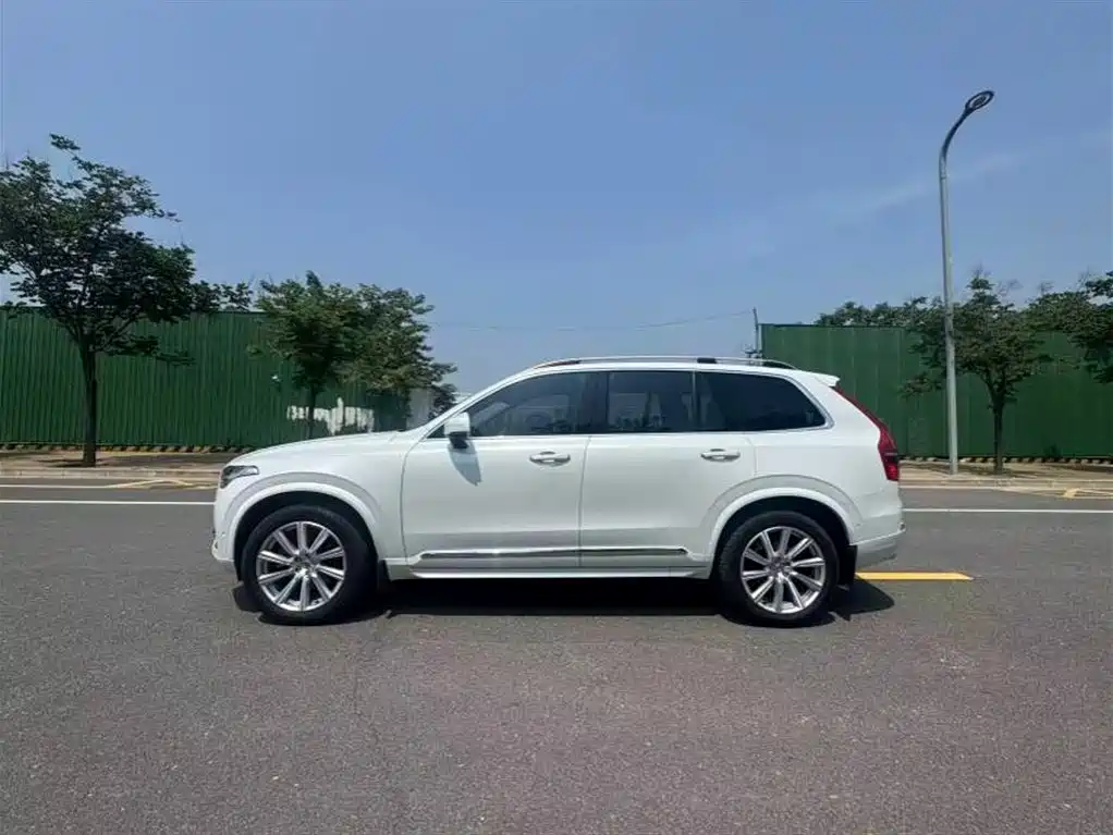 Volvo XC90 2017 — фото 2