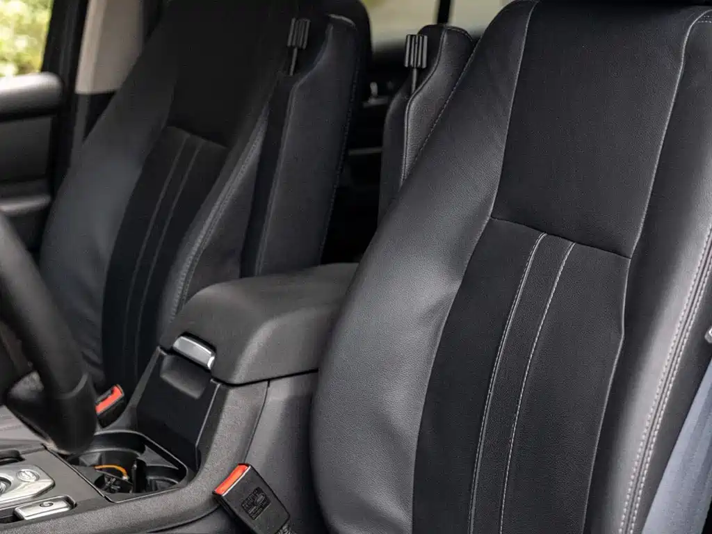 Land Rover Discovery 2014 — фото 11