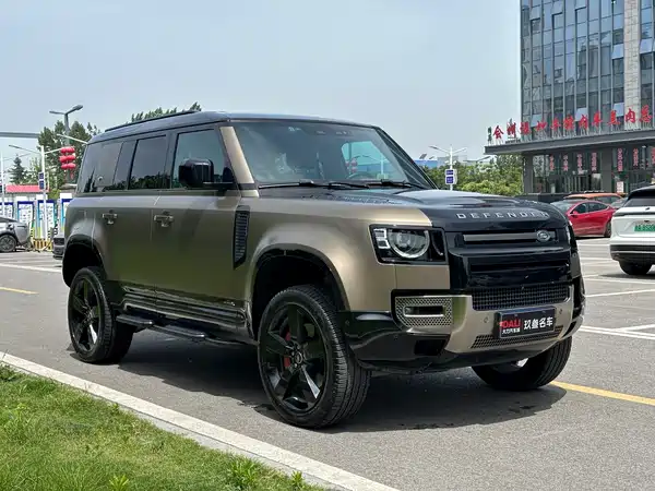 Land Rover Defender 2022