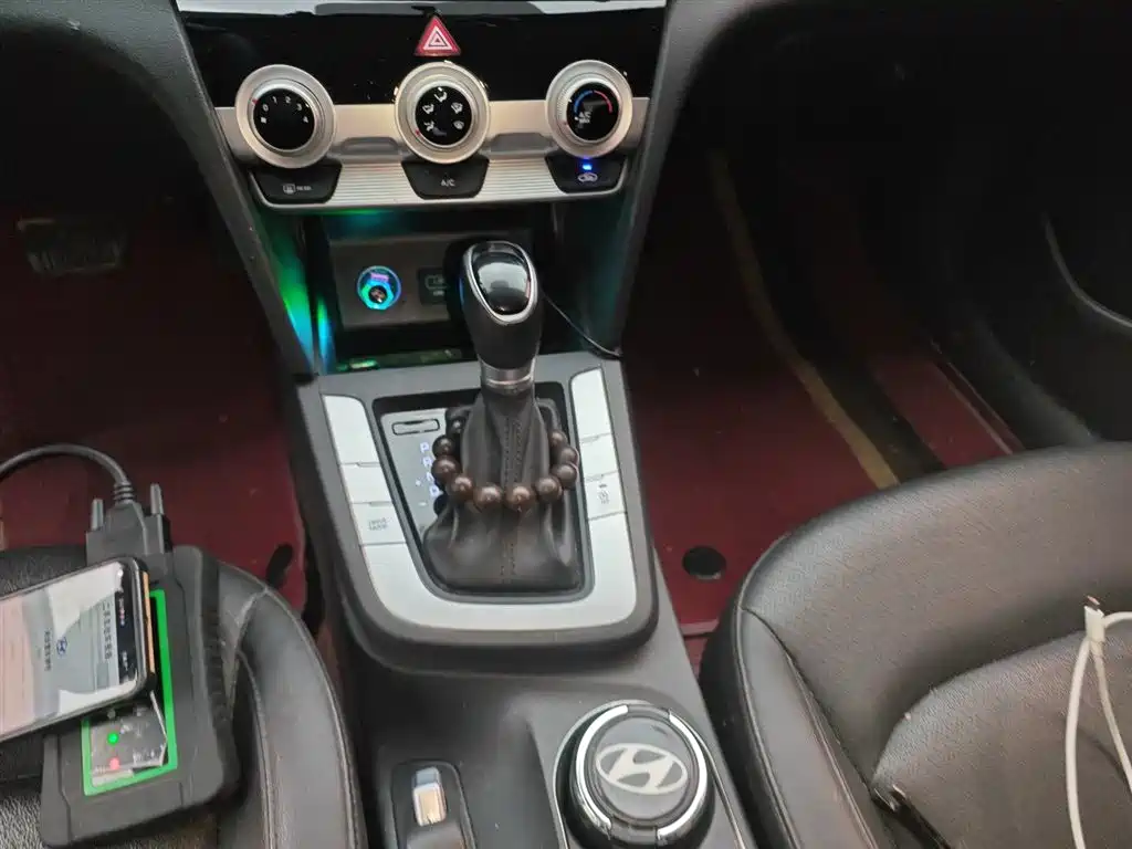 Hyundai Elantra 2020 — фото 14