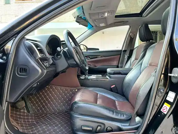 Toyota Crown 2018