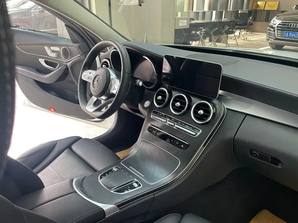 Mercedes-Benz C-Class 2020 — фото 15