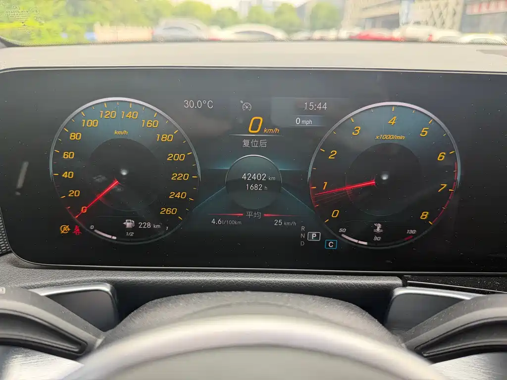 Mercedes-Benz GLB 2021