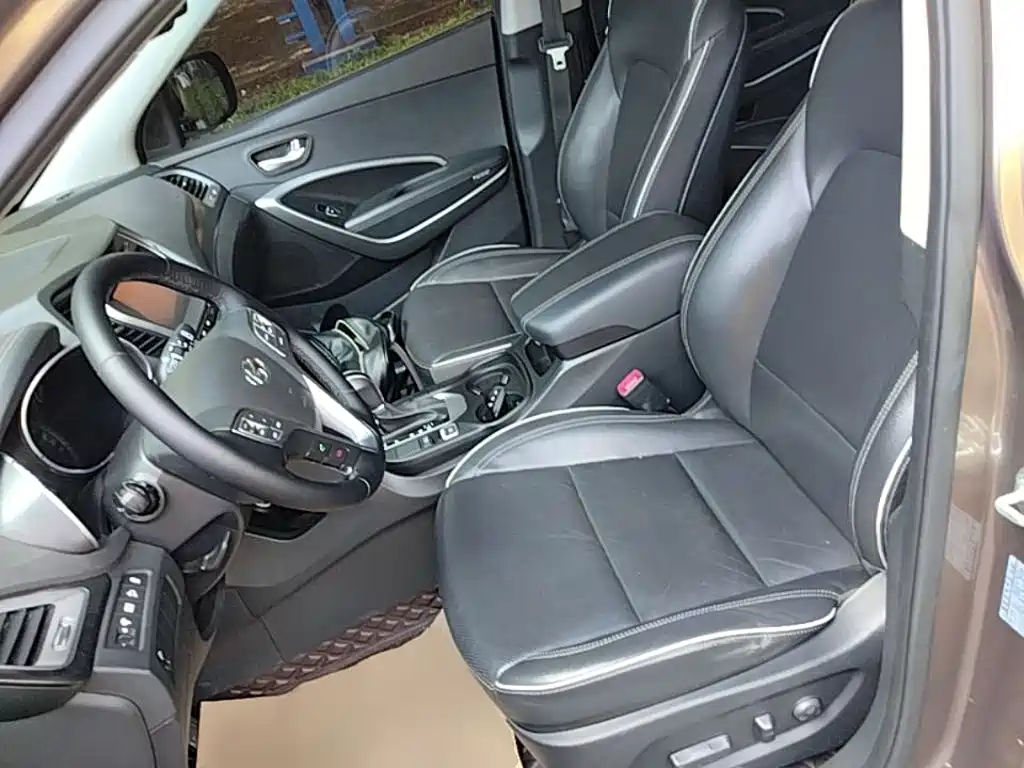 Hyundai Santa Fe 2017 — фото 15