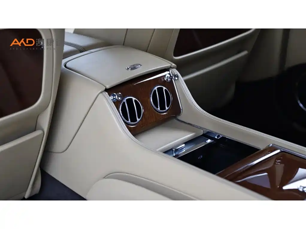 Bentley Mulsanne 2018 — фото 9