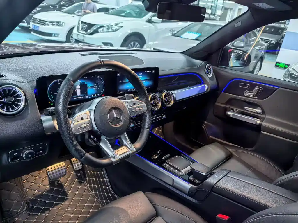 Mercedes-Benz GLB AMG 2021 — фото 4
