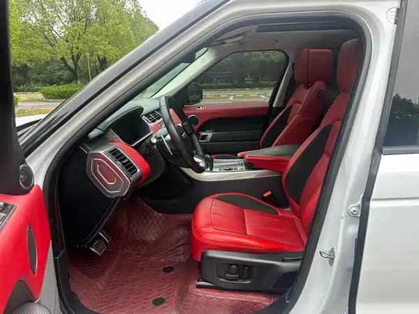 Land Rover Range Rover Sport 2020