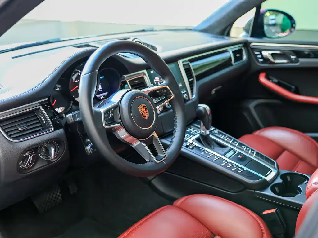 Porsche Macan 2017 — фото 9