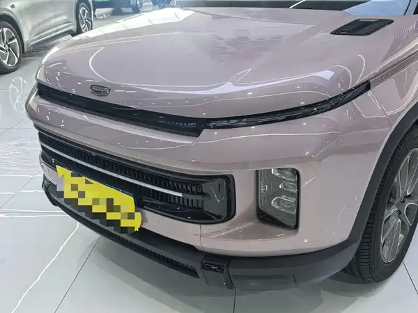 Geely ICON 2025