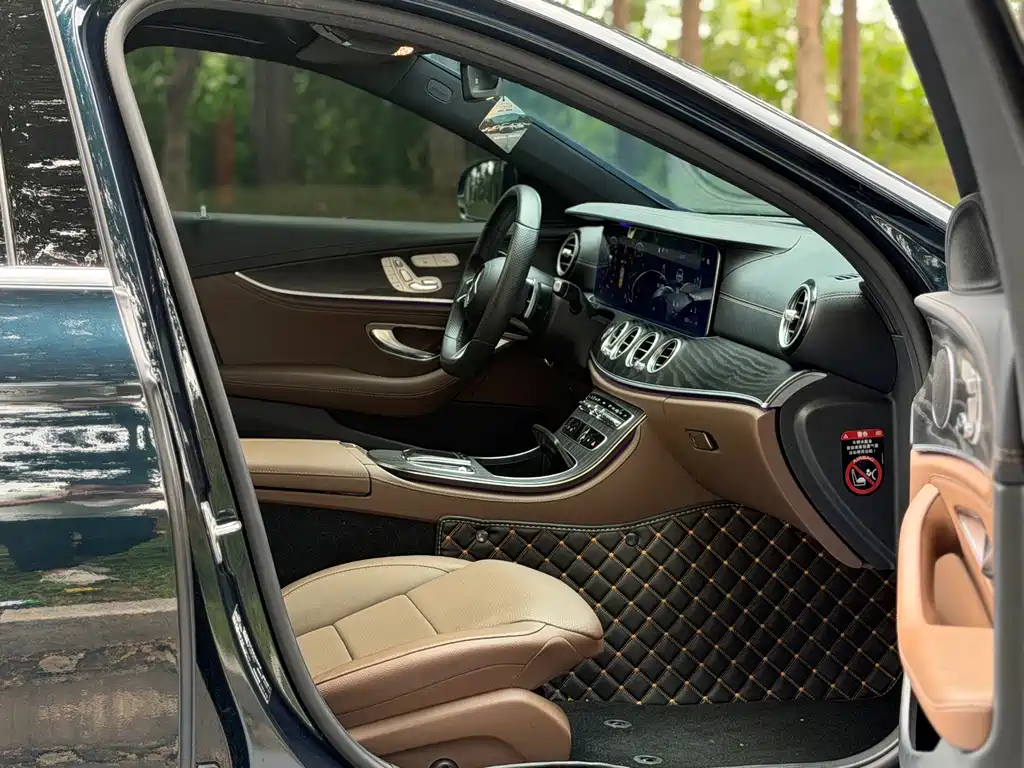 Mercedes-Benz E-Class 2021 — фото 10