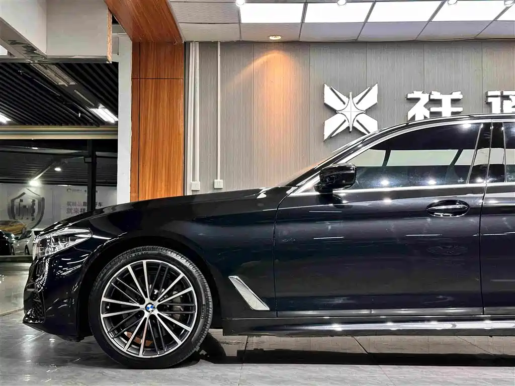 BMW 5 Series 2020