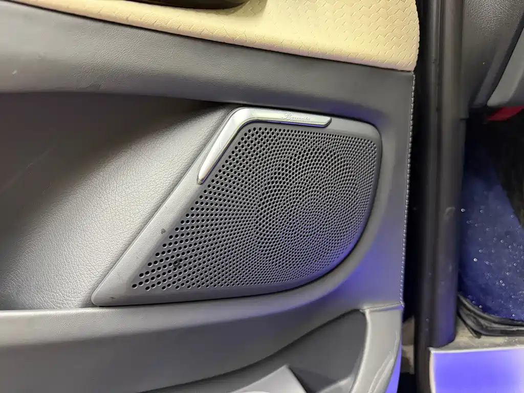 Mercedes-Benz V-Class 2020 — фото 22