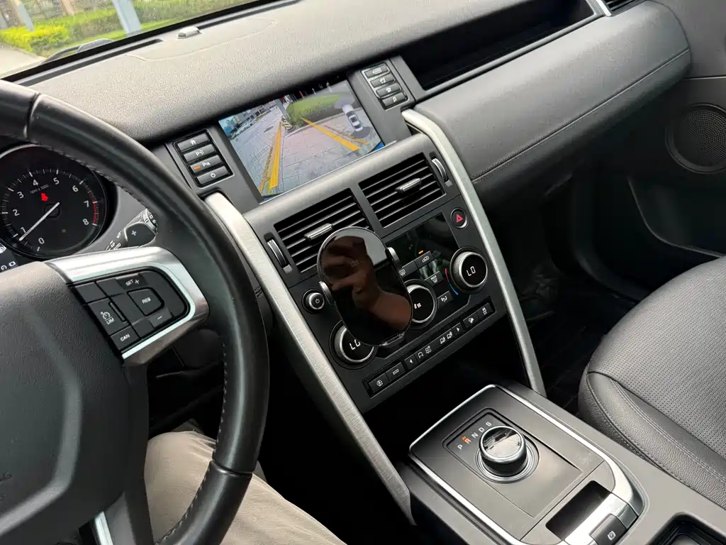 Land Rover Discovery Sport 2019 — фото 38