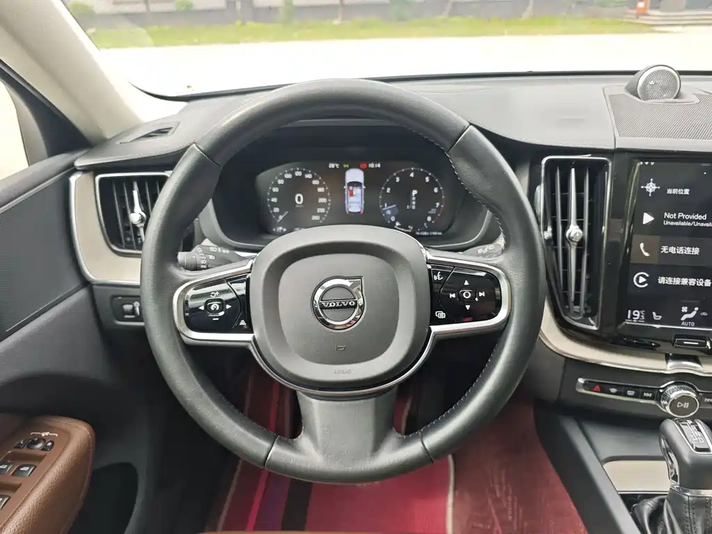 Volvo XC60 2020 — фото 16