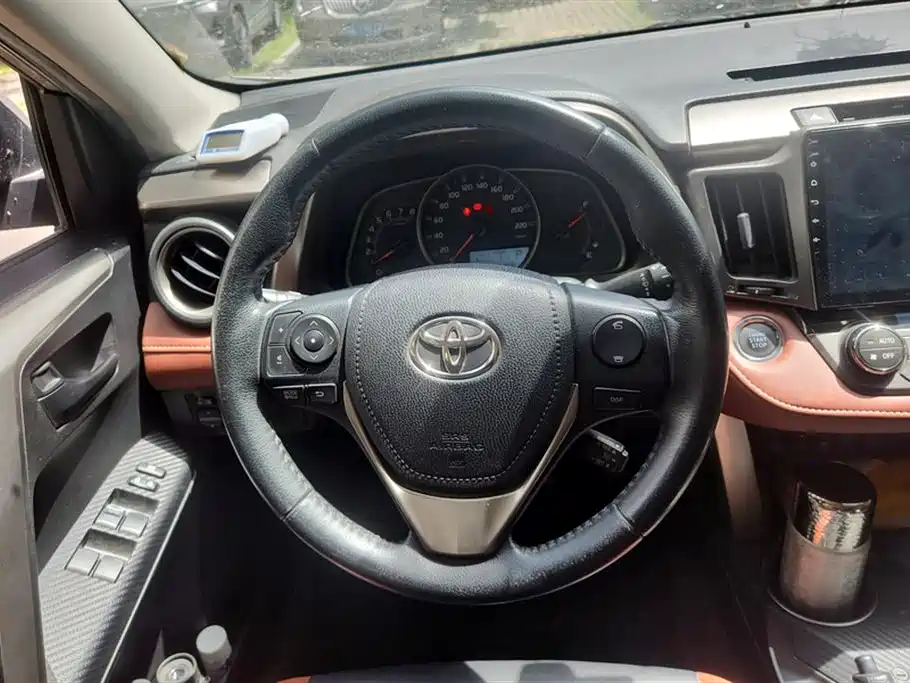 Toyota RAV4 2013 — фото 15