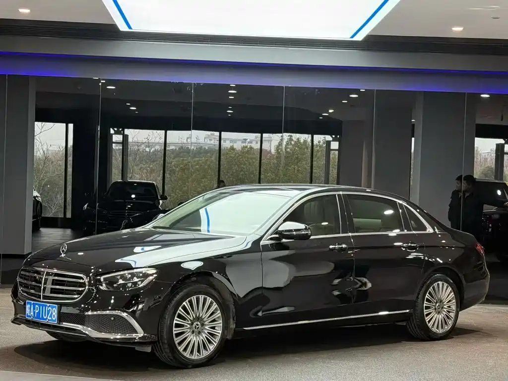 Mercedes-Benz E-Class 2022 — фото 2