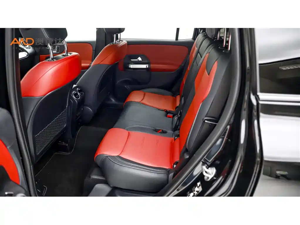 Mercedes-Benz GLB AMG 2023 — фото 7