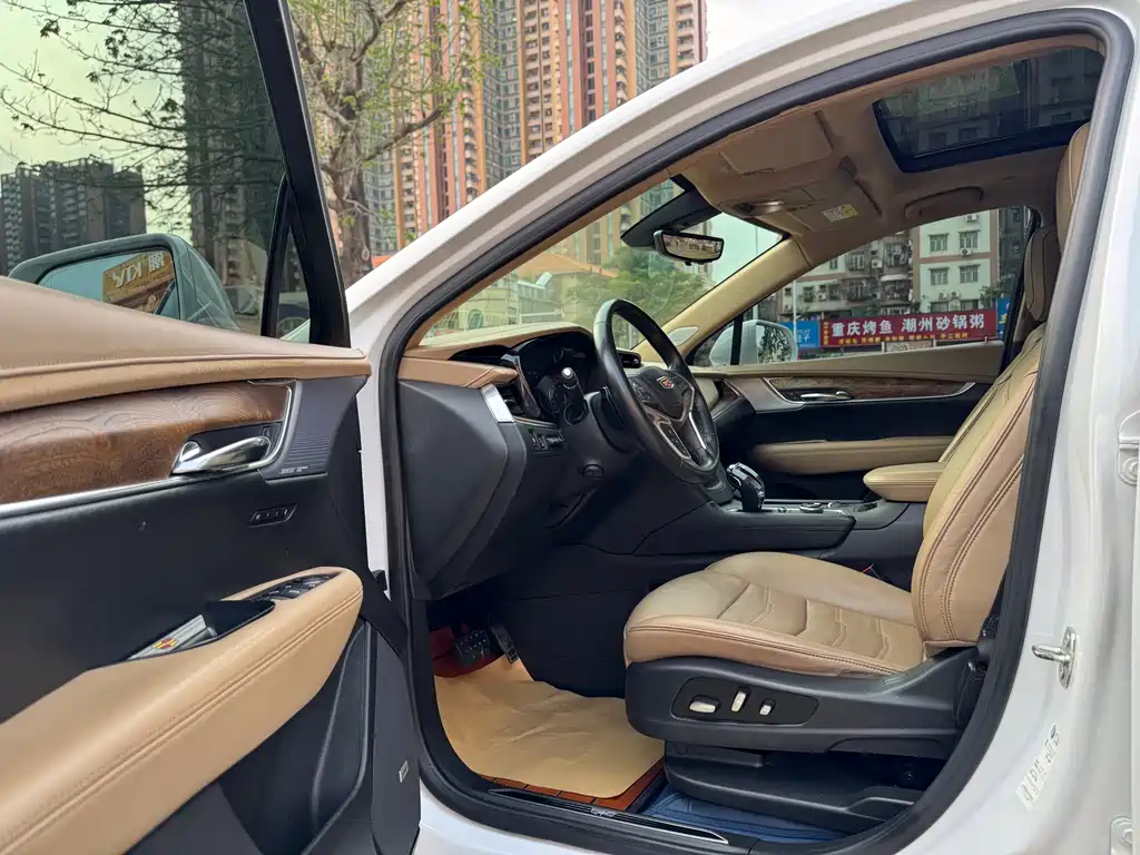Cadillac XT5 2020 — фото 9